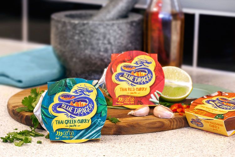 東亞食品品牌藍(lán)龍(Blue Dragon)視覺識(shí)別和包裝設(shè)計(jì)