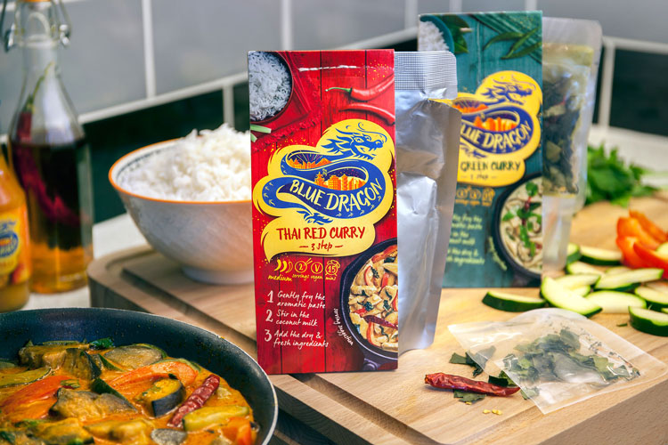 東亞食品品牌藍(lán)龍(Blue Dragon)視覺識(shí)別和包裝設(shè)計(jì)